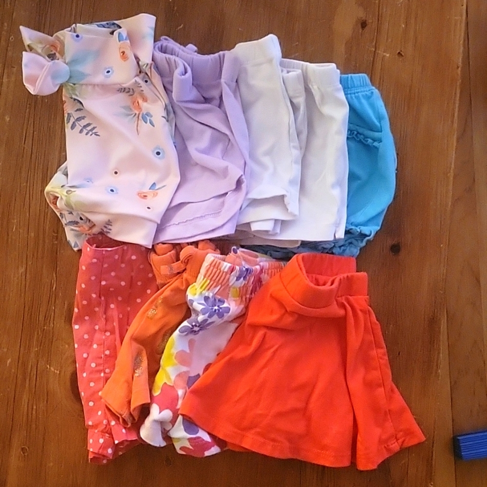 Bundle of 9 girls shorts size 12-18m various brands
